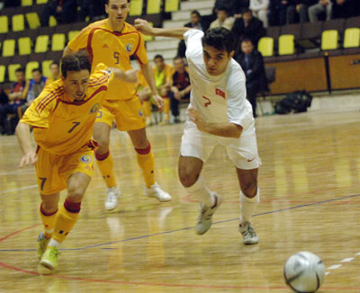 futbol topunun ağırlığı ve çevresi